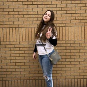 Meet your Posher, Faith